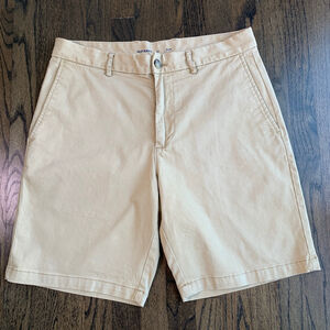 Old Navy Men's Slim Built-In Flex Khaki Chino Shorts - Maple Glazed Tan Size 32